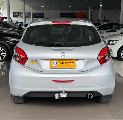 PEUGEOT-208-2017