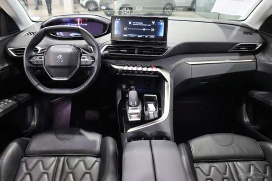 PEUGEOT-3008-1.6 16V THP GASOLINA GRIFFE AUTOMÁTICO PEUGEOT-3008-2022