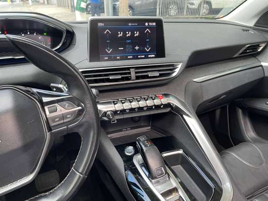PEUGEOT-3008-2018