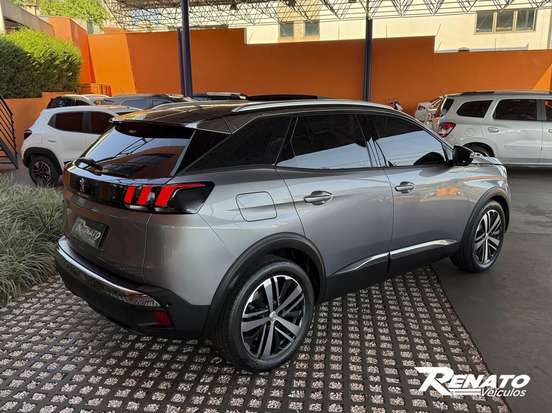 PEUGEOT-3008-2018