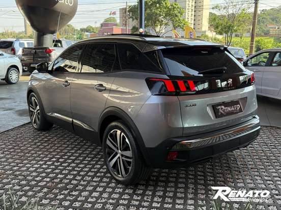 PEUGEOT-3008-2018