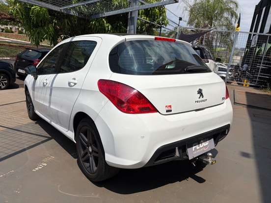 PEUGEOT-308-1.6 GRIFFE THP 16V GASOLINA 4P AUTOMÁTICO PEUGEOT-308-2013