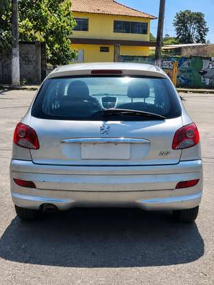 PEUGEOT-207-2011