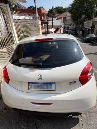 PEUGEOT-208-2014
