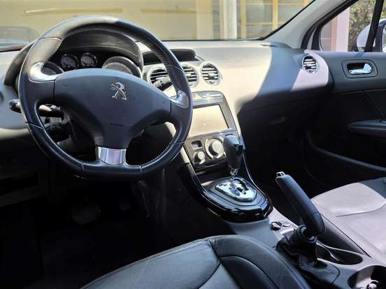 PEUGEOT-408-1.6 GRIFFE 16V TURBO FLEX 4P AUTOMÁTICO PEUGEOT-408-2017