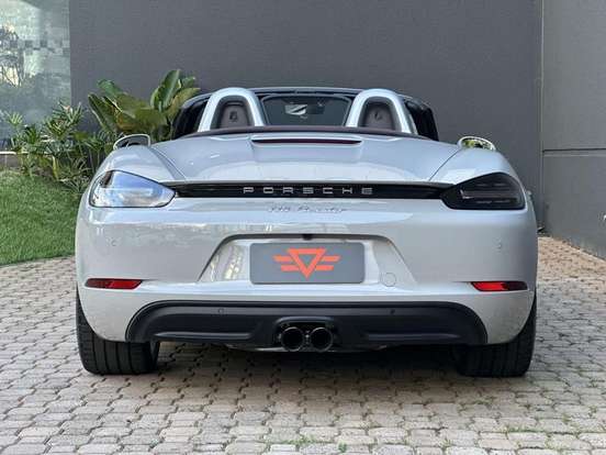 PORSCHE-718-2023