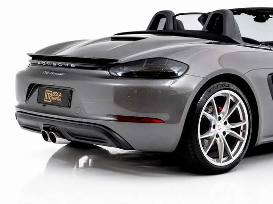 PORSCHE-718-2023