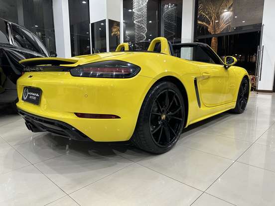 PORSCHE-718-2024