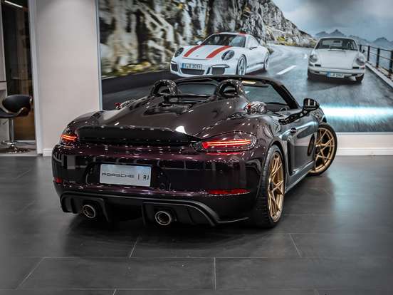 PORSCHE-718-2024