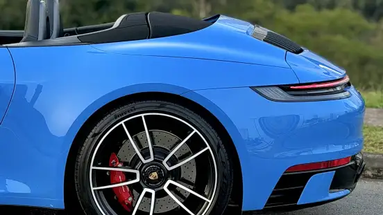 PORSCHE-911-2023