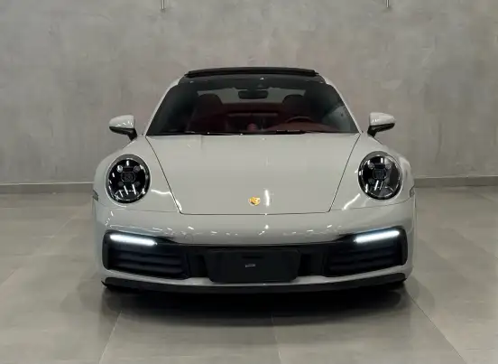 PORSCHE-911-2023