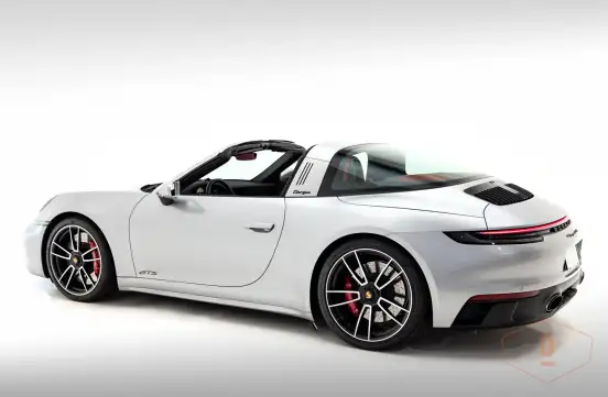 PORSCHE-911-2023