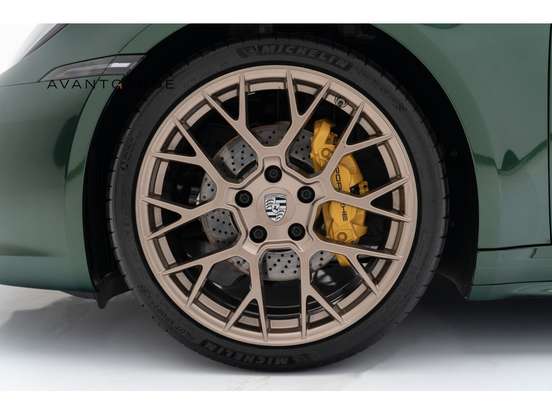 PORSCHE-911-2021