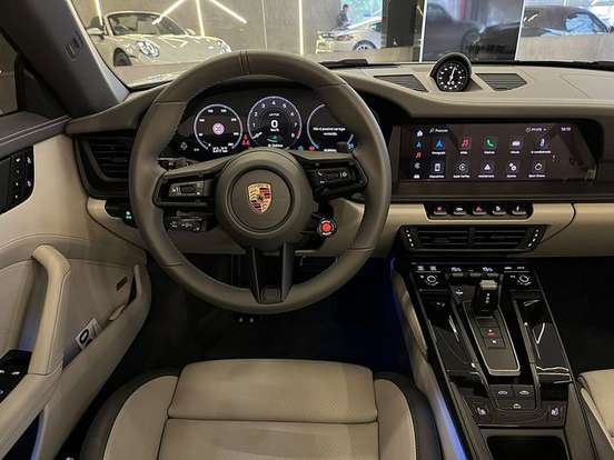 PORSCHE-911-2025