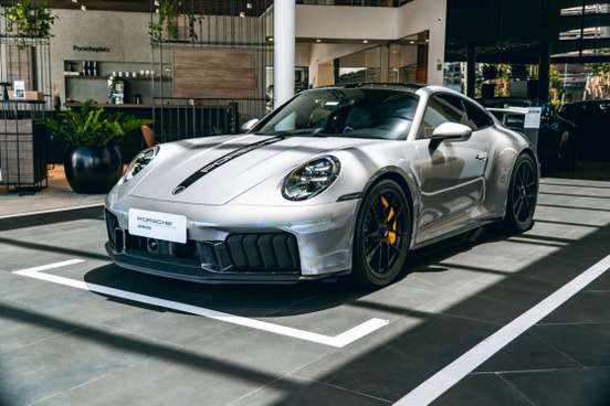 PORSCHE-911-2025