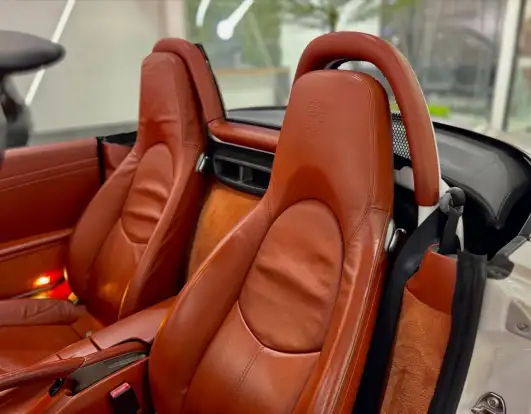 PORSCHE-BOXSTER-2010