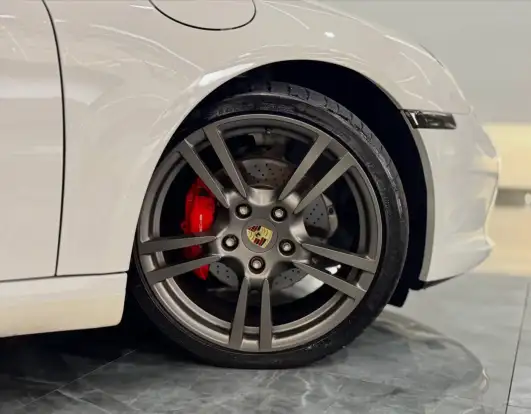 PORSCHE-BOXSTER-2010