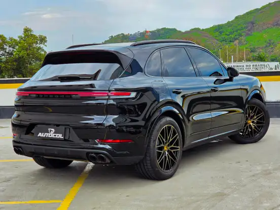 PORSCHE-CAYENNE-2024