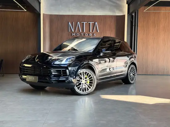 PORSCHE-CAYENNE-2021