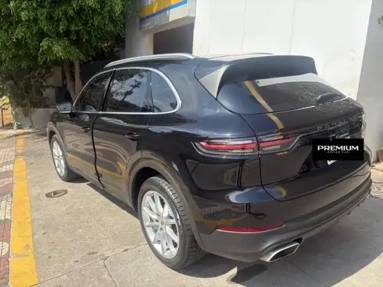 PORSCHE-CAYENNE-2018