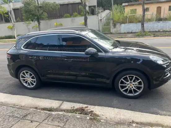 PORSCHE-CAYENNE-2018