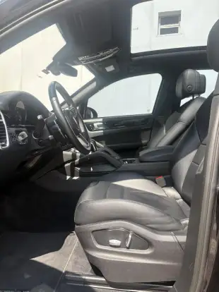 PORSCHE-CAYENNE-2018