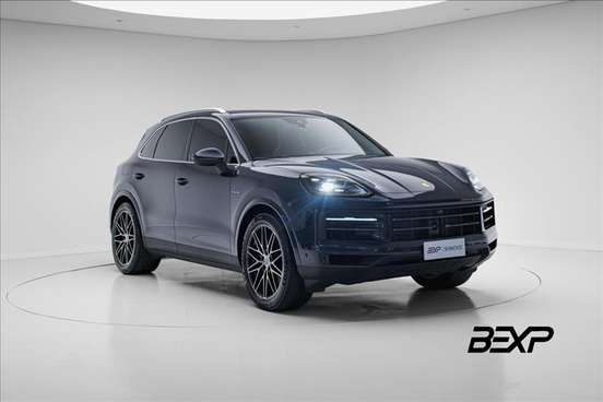 PORSCHE-CAYENNE-2024