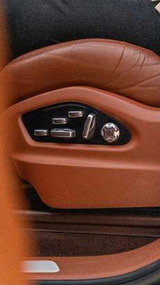 PORSCHE-CAYENNE-2021