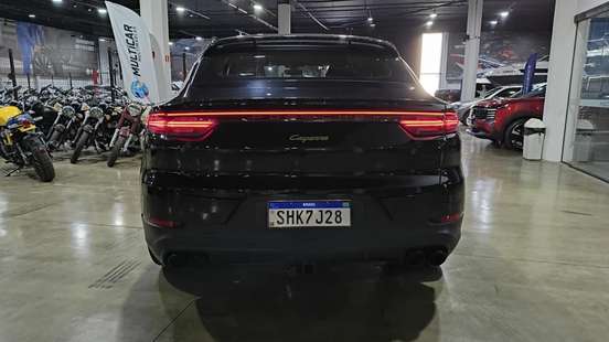 PORSCHE-CAYENNE-2022