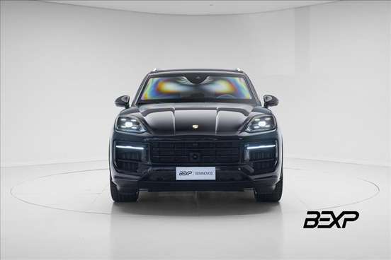 PORSCHE-CAYENNE-2025