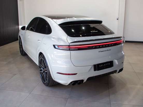 PORSCHE-CAYENNE-2024
