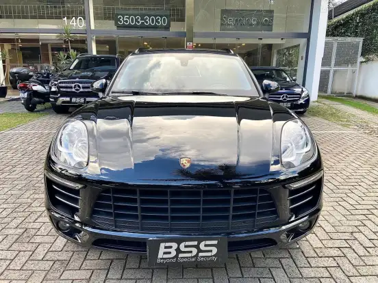 PORSCHE-MACAN-2015