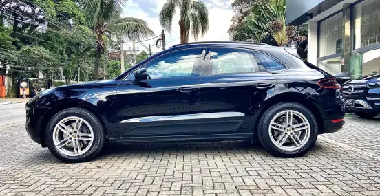 PORSCHE-MACAN-2015