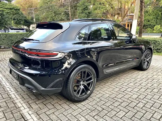 PORSCHE-MACAN-2023