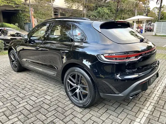 PORSCHE-MACAN-2023