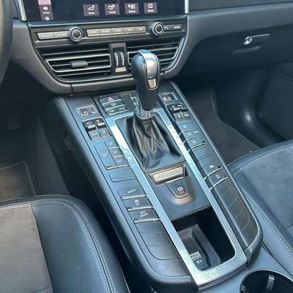 PORSCHE-MACAN-2019