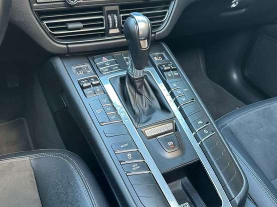 PORSCHE-MACAN-2.0 16V GASOLINA 4P AUTOMÁTICO PORSCHE-MACAN-2019
