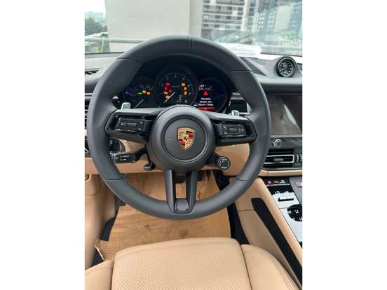 PORSCHE-MACAN-2025
