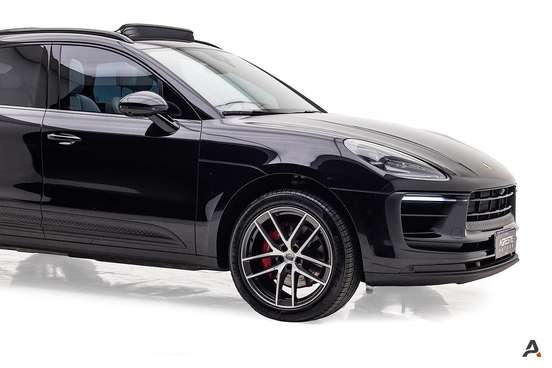 PORSCHE-MACAN-2023