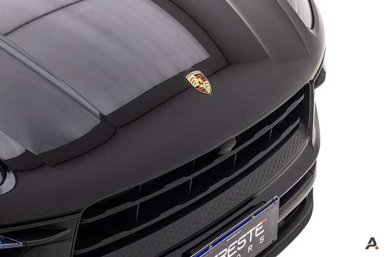 PORSCHE-MACAN-2023