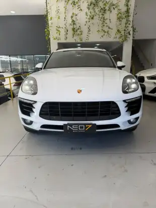 PORSCHE-MACAN-2017