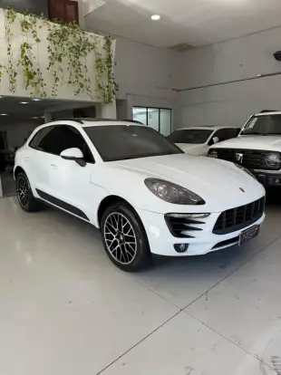 PORSCHE-MACAN-2017