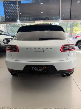 PORSCHE-MACAN-2017