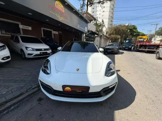 PORSCHE-PANAMERA-2023