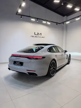 PORSCHE-PANAMERA-2023