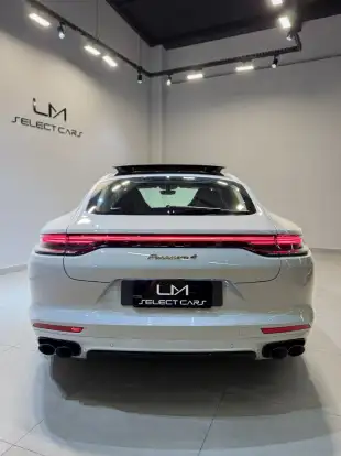PORSCHE-PANAMERA-2023