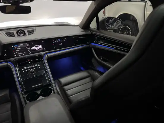 PORSCHE-PANAMERA-2024