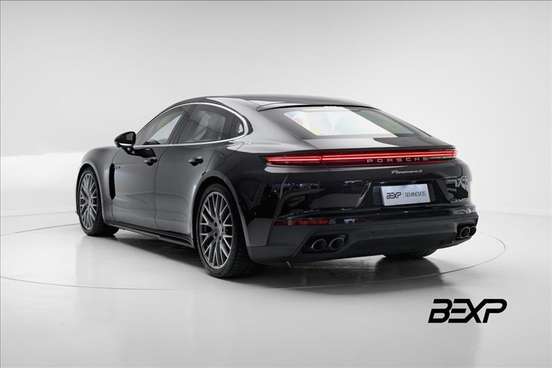 PORSCHE-PANAMERA-2025