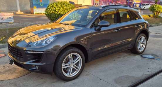 PORSCHE-MACAN-2018
