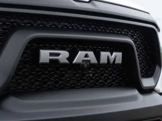 RAM-1500-5.7 V8 GASOLINA REBEL CD 4X4 AUTOMÁTICO RAM-1500-2020